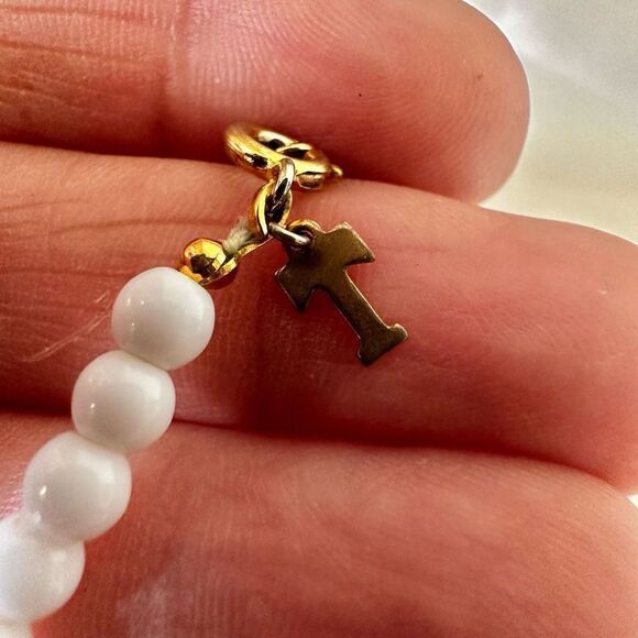 Trifari white beaded choker necklace - Picture 5 of 7